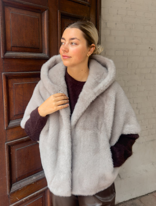 Gigi - faux fur jacket grey