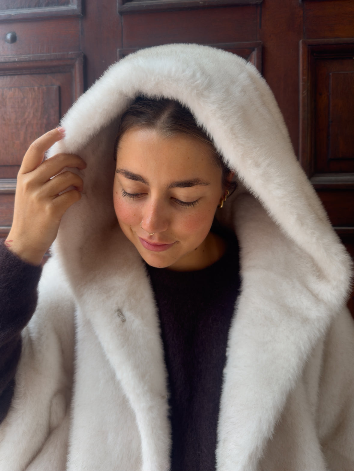 Gigi - faux fur jacket ecru