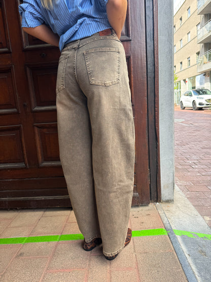 Maya barrel jeans