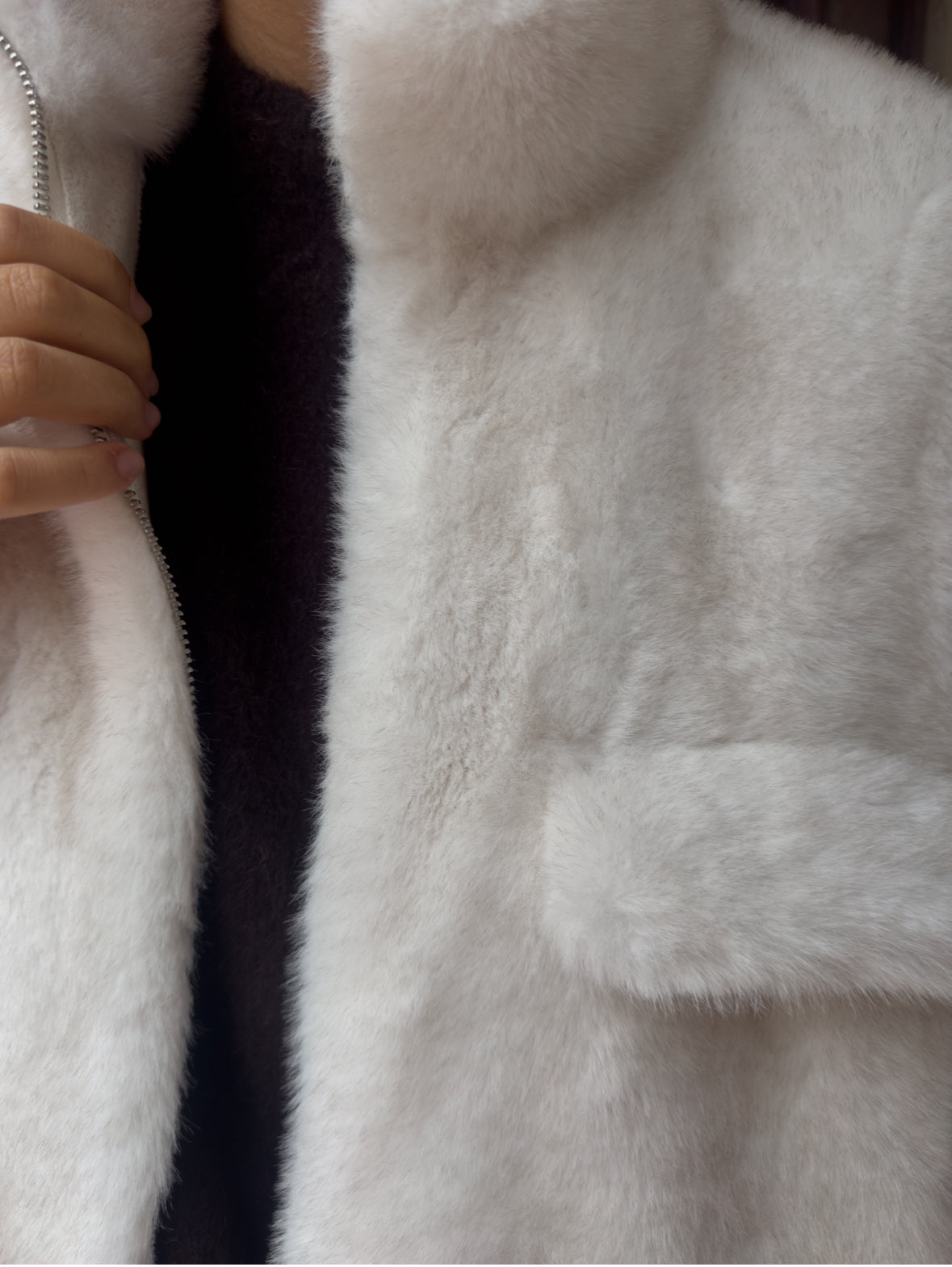 Gigi - faux fur bodywarmer ecru