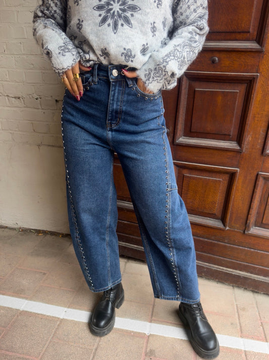 Kenzy barrel studded jeans